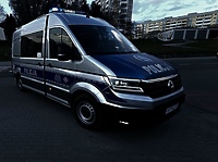 Był pod wpływem, uciekał przed policją i... uderzył w inne auto