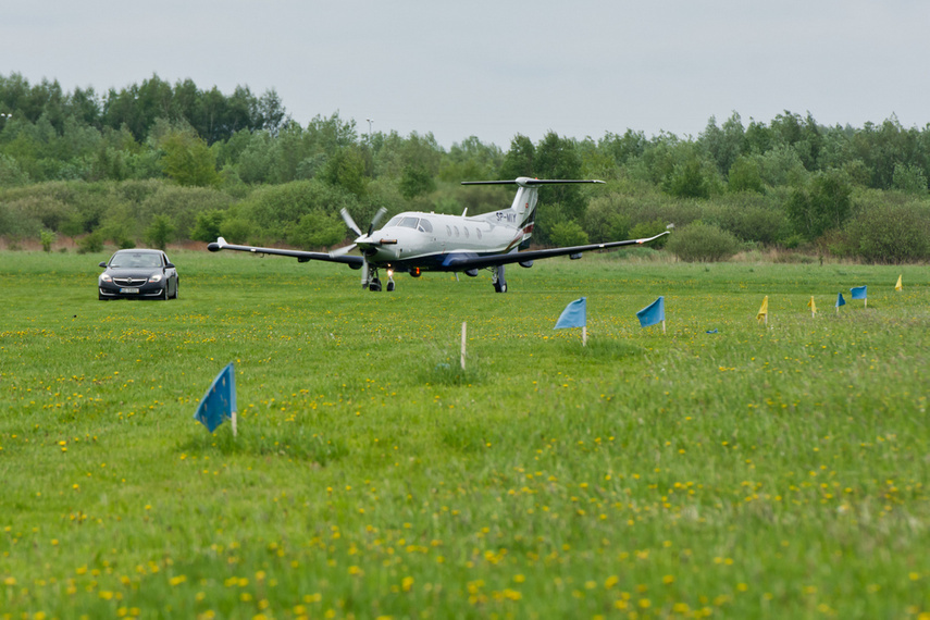 Elbląg, Radni podzieleni w sprawie lotniska Elbląg, Radni podzieleni w sprawie lotniska