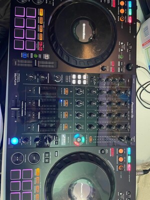Elbląg Do sprzedania Pioneer DDJ-FLX10 4-kanałowy kontroler DJ dla Rekordbox i Serato DJ Pro
Zainteresowany kupujący