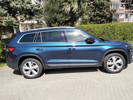 Elbląg Skoda Kodiaq Style I gen. po liftingu, Lava Blue, gwarancja, polski salon! Bezdotykowa klapa, ogrzewana