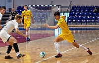 Futsal na żółto, biało i niebiesko