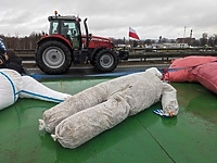 Całodobowe rolnicze protesty na węźle S7