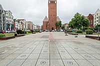 Plac katedralny po remoncie, można zaczynać Dni Elbląga