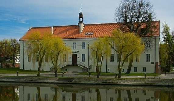 Dyrektorski etat szuka człowieka