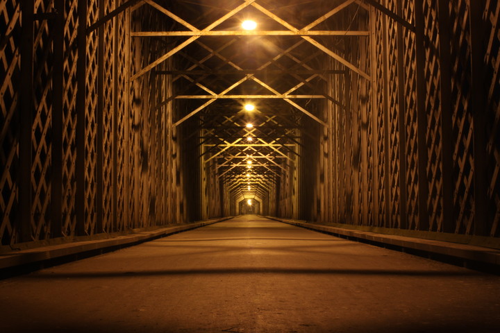 stalowy tunel (Listopad 2011)