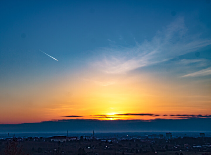 Zachód słońca nad Elblągiem z góry Chrobrego (Marzec 2024)