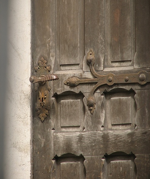 Drzwi do zakrystii w kościele Św. Wojciecha
