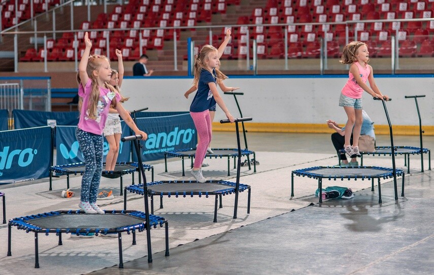 Elbląg, Wakacje z MOSiR: Trampoliny mają wzięcie