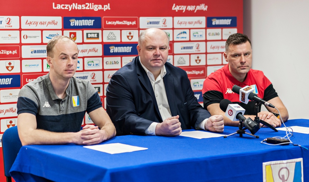 Elbląg, Od lewej: Kamil Wenger, Paweł Guminiak i Tomasz Grzegorczyk opowiadali o rundzie wiosennej II ligi