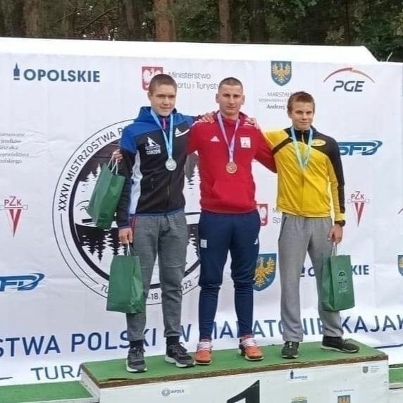 Elbląg, Mikołaj Kot (w środku) triumfował wśród juniorów młodszych