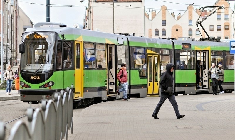 Elbląg, Komunikacja miejska w okresie świąt wielkanocnych