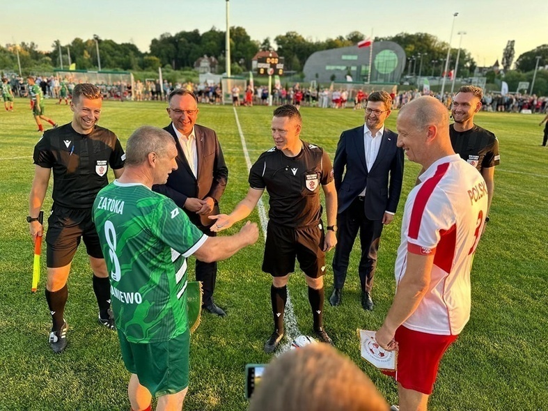 Elbląg, Mecz gwiazd przy sztucznym świetle. Braniewo wita na nowym stadionie