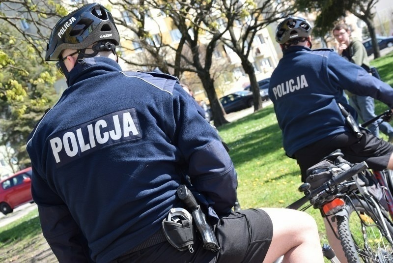 Elbląg, Kaski rowerowe i elbląscy policjanci