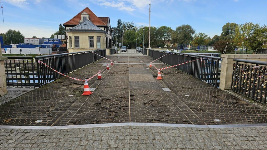 Elbląg, Nowa nawierzchnia na Moście Górnym