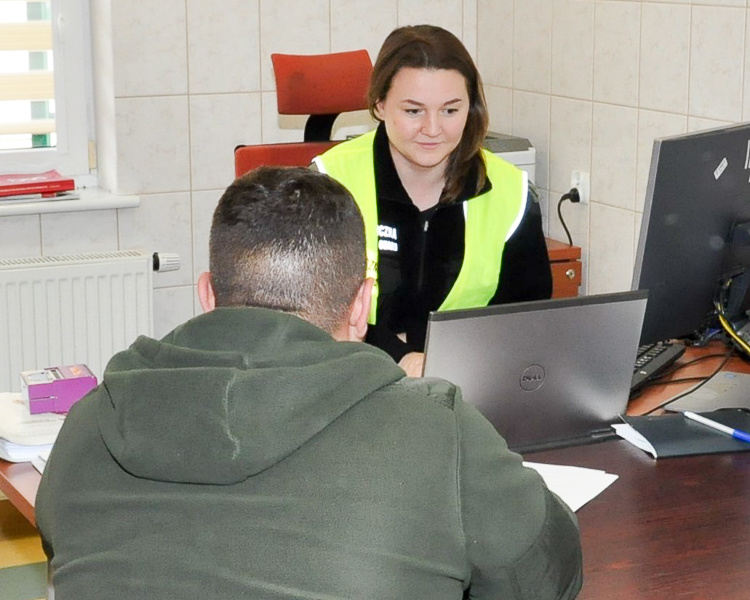 Elbląg, Mercedes z podrobionym dowodem i tablicami