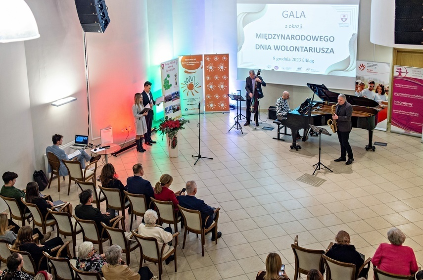 Elbląg, Gala z okazji Dnia Wolontariusza w Ratuszu Staromiejskim,