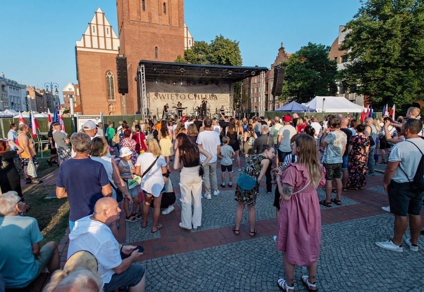 Elbląg, Elbląskie Święto Chleba 2022, plac katedralny.