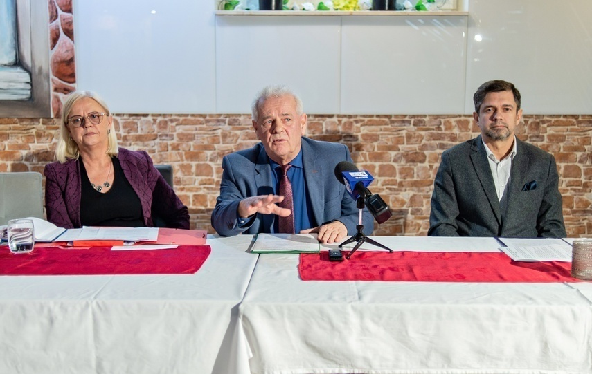 Elbląg, Od lewej Jolanta Raczyńska, Stefan Rembelski, Jacek Zbrzeźny.