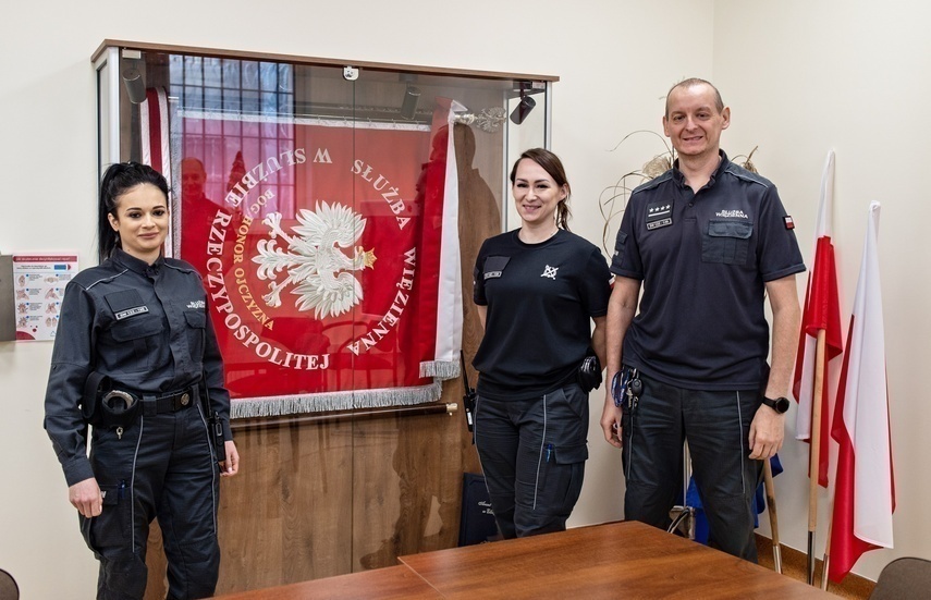 Elbląg, Od lewej: pani Olga, pani Agnieszka oraz kierownik działu ochrony