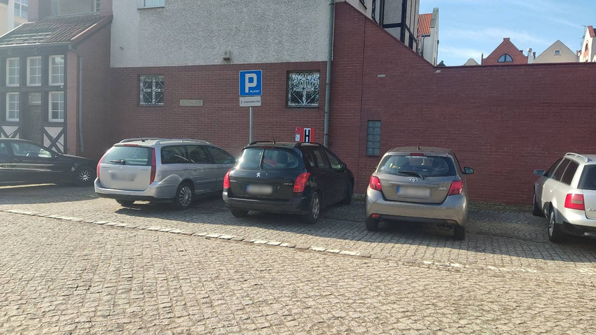 Elbląg, Jak parkować przy murze?