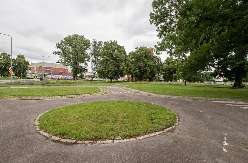 Elbląg, Po miasteczku został tylko asfalt