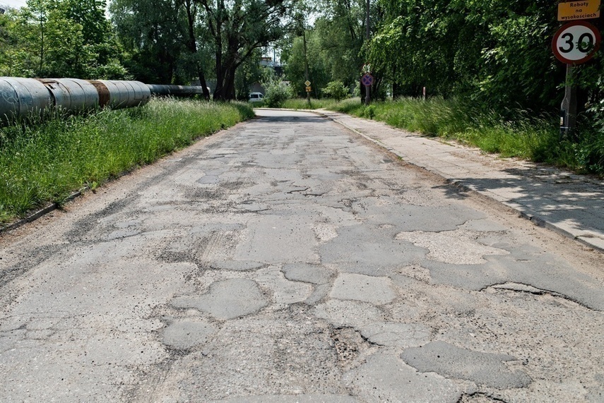 Elbląg, Stan ulicy Portowej jest obecnie katastrofalny (Fot, Anna Dembińska, archiwum portEl.pl)