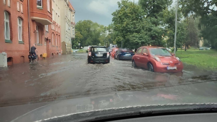 Elbląg, Ulica Zacisze po ulewie (