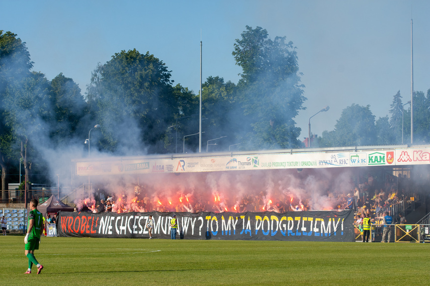 Elbląg, Jak podgrzewać murawę?