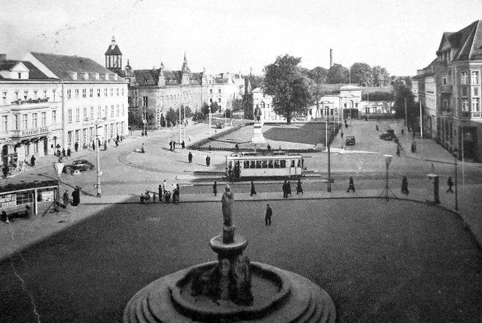 Elbląg, Plac Słowiański przed wojną. Wówczas był to plac króla Prus Fridricha Willhema