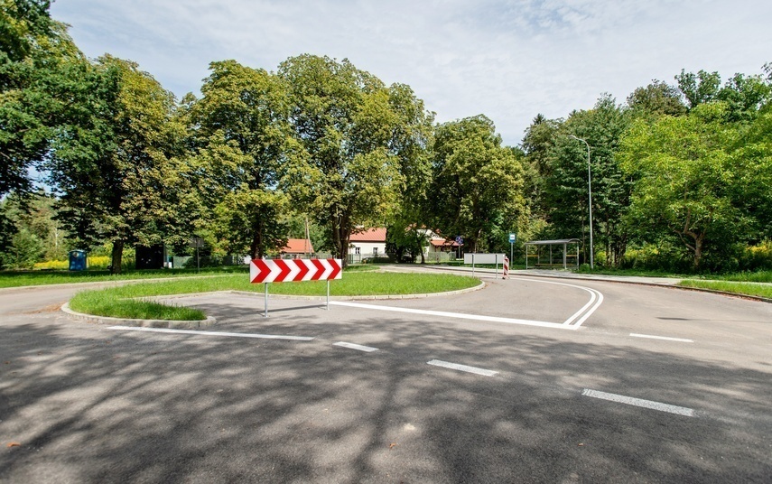 Elbląg, Tu obecnie kończy się ul. Wschodnia. W tle leśniczówka Dębica