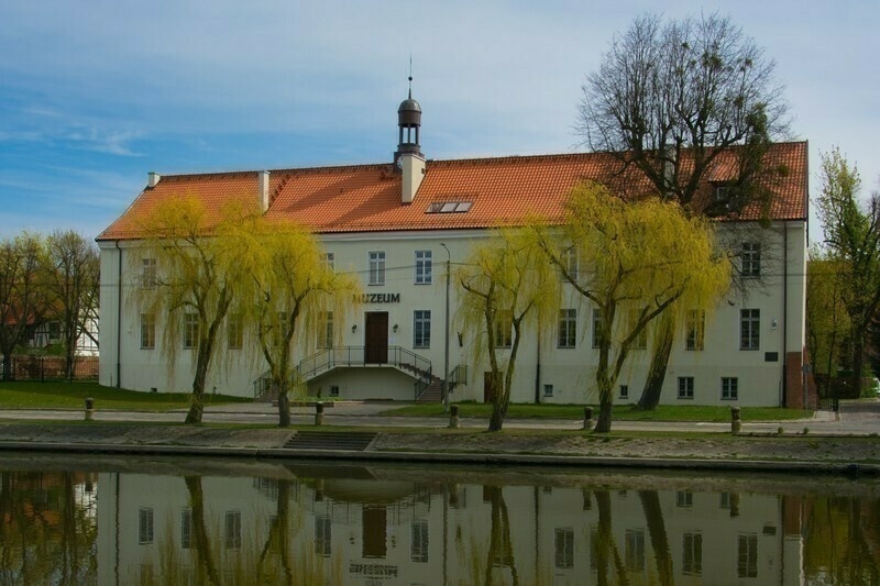 Elbląg, Pięciu chętnych na fotel dyrektora muzeum