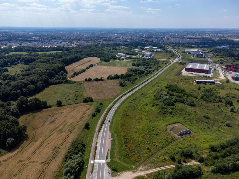 Elbląg, Nie ma chętnego na grunt na Modrzewinie