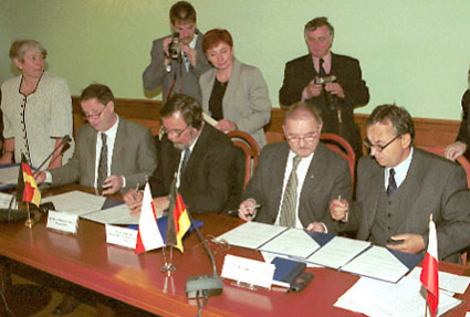Elbląg, Władze powiatu elbląskiego podpisały umowę o współpracy z niemieckim Steinburg