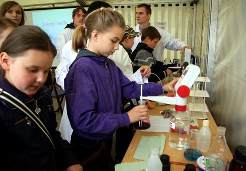 Elbląg, Każdy uczestnik pikniku naukowego mógł przeprowadzić doświadczenie