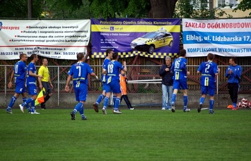 Elbląg, Olimpia gra z liderem (piłka nożna)