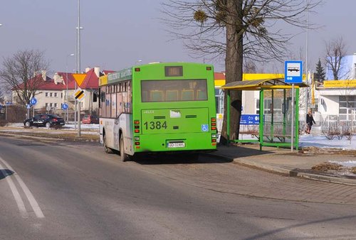 Elbląg, Na tym przystanku pasażerowie musieli opuścić niesprawny autobus (zdjęcie późniejsze)