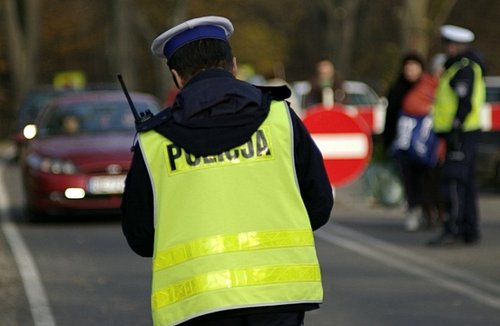 Elbląg, Codziennie nad bezpieczeństwem podróżujących czuwać będą policjanci wspomagani przez funkcjonariuszy Żandarmerii Wojskowej i Straż Miejską