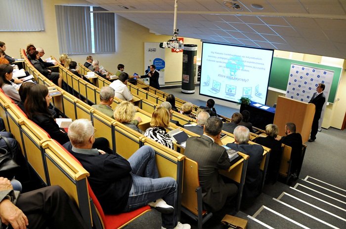 Elbląg, Tematem konferencji w PWSZ był Internet. Zaszkodzi nam, czy będzie nadal pomocny?