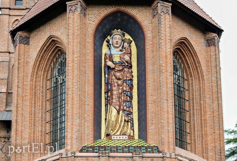 Elbląg, Figura Maryi na malborskim zamku,