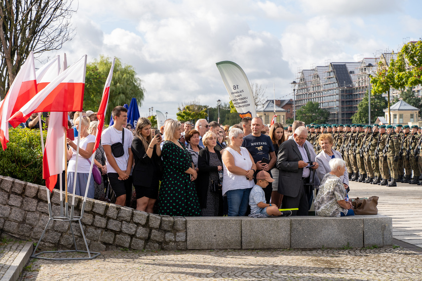 Elbląg, Na przysięgę przyjechały rodziny żołnierzy