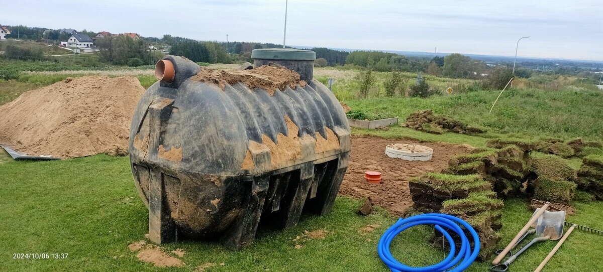 Elbląg Sprzedam zbiornik na wodę jednokomorowy 3000l
+ Dwie nadstawki  20+40.Zbiornik pęknięty