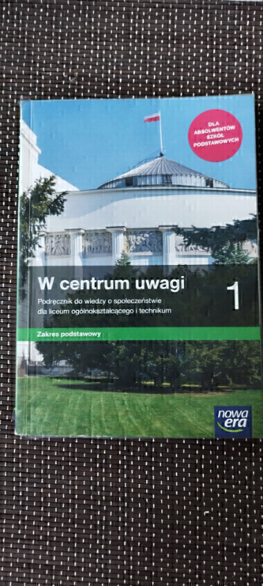 Elbląg Oferuję do sprzedaży podręcznik do WOS dla liceum ogólnokształcącego i technikum W centrum uwagi 1. 
Podręcznik