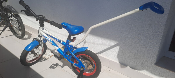 Elbląg Sprzedam używany  rowerek dla chłopca firmy ROMET RAMBLER niebieski 12 cali. Uzytkowany przez 1 dziecko. Mam