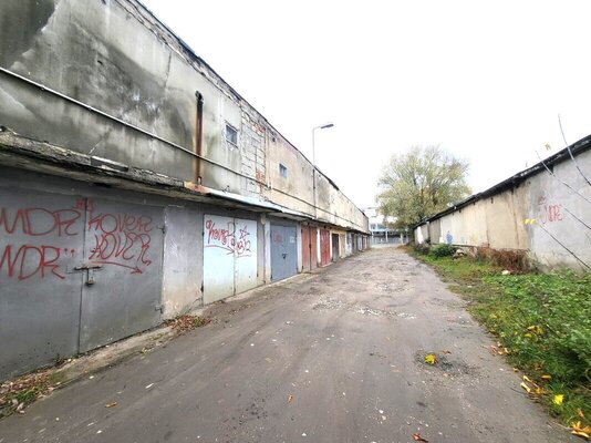 Elbląg AS NIERUCHOMOŚCI POLECA; MUROWANY  GARAŻ  Z  KANAŁEM  Elbląg, ul. Krakusa* Środkowy w