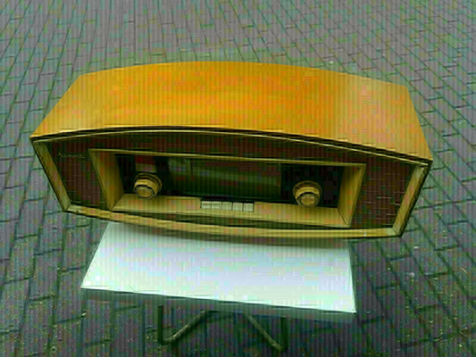 Polskie radio z lat 60 Ramona, nie działa, po włączeniu świeci się tylko podświetlenie skali. Do negocjacji.