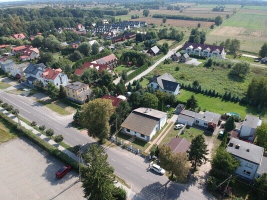 Elbląg BIURO NIERUCHOMOŚCISZULC& SZULCDom - Jantar ul. GdańskaPowierzchnia domu: 200 m2Powierzchnia działki: 800