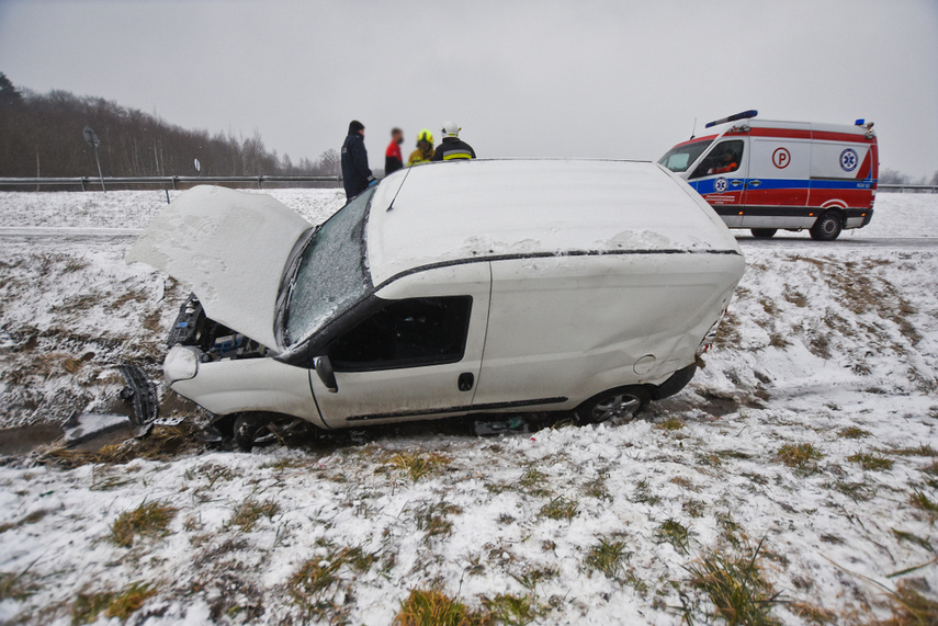 Uwaga kierowcy! Fatalne warunki na drodze zdjęcie nr 236777