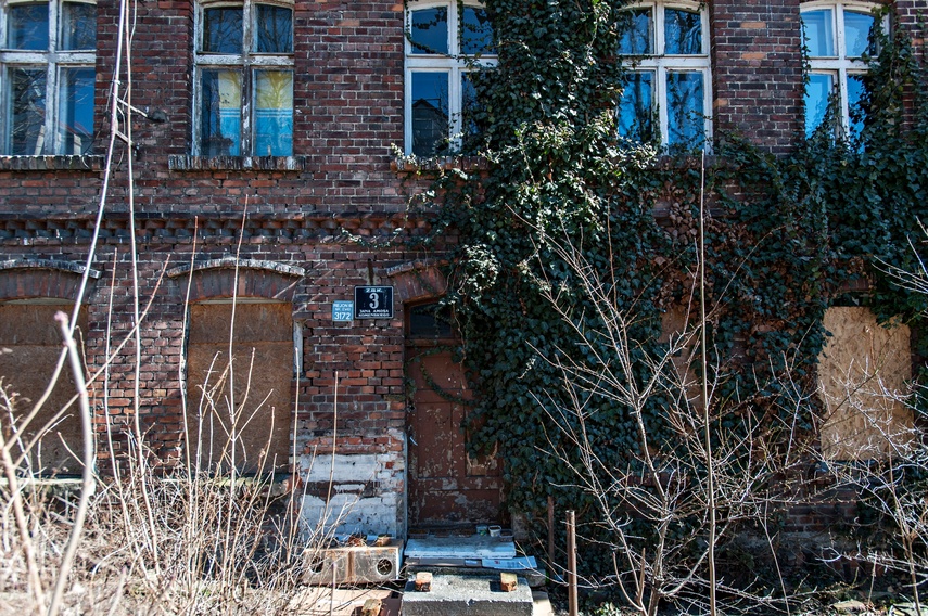 Budynki przy ulicach Komeńskiego i Lotniczej do rozbiórki zdjęcie nr 237227