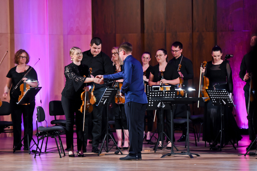 Batuta, marimba i muzyczny egzamin zdjęcie nr 240548