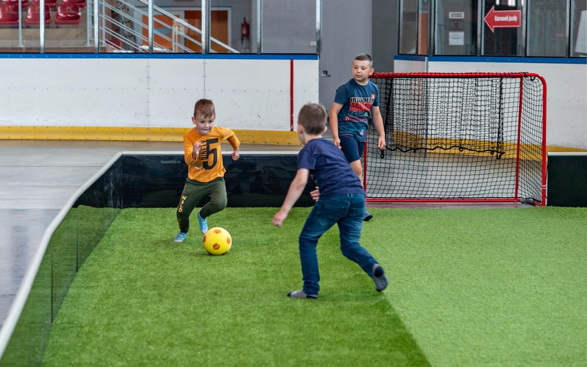 Wakacje z MOSiR: Trampoliny mają wzięcie zdjęcie nr 243833